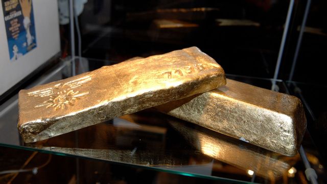 Guldtackor på guldmässan, Stockholm Gold Fair Foto: Lars Pehrson TT / SvD / SCANPIX /