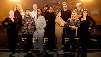  Bakre raden: Julia Franzén, Christian Bauer, Jan Emanuel, Marcus Dübois och Håkan Juholt. Främre raden: Fröken Snusk (originalet), Daniel Paris, Ayan Ahmed, Ikenna ”Ike” Abika, Zeina Mourtada, Hanna Friberg och Dominika Peczynski.  Fotograf: Magnus Liam Karlsson/SVT