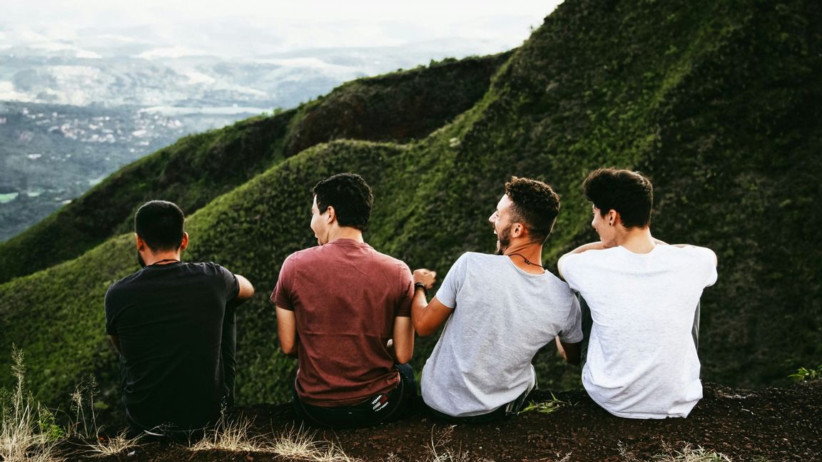”Grabbar, jag hoppas att ni inte har för roligt? Särskilt inte om ni flög dit”. Foto: Matheus Ferrero, Unsplash