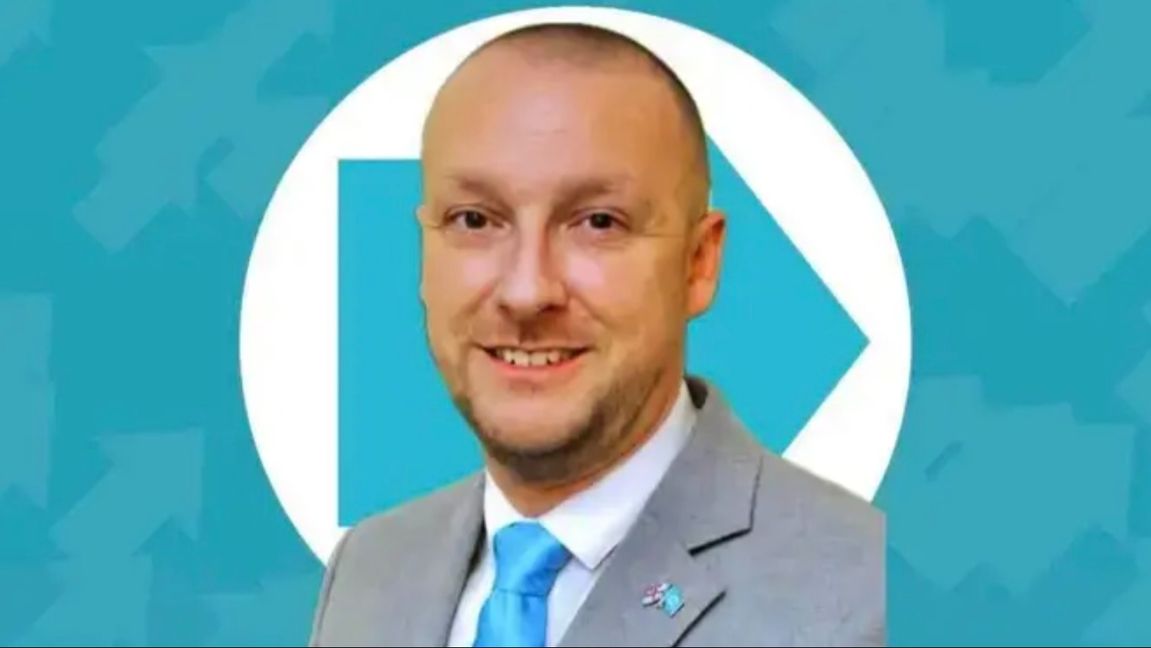 Stephen Mousdell, här påklädd, på Reform UK:s officiella foto