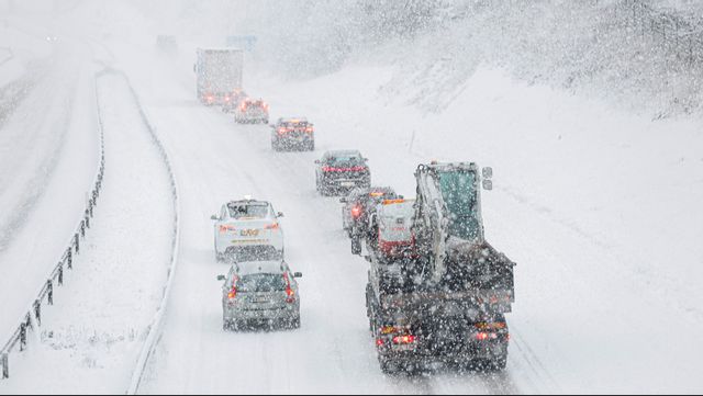 Snöfall i onsdags på E20 vid Lerum utanför Göteborg. Foto: Adam Ihse/TT