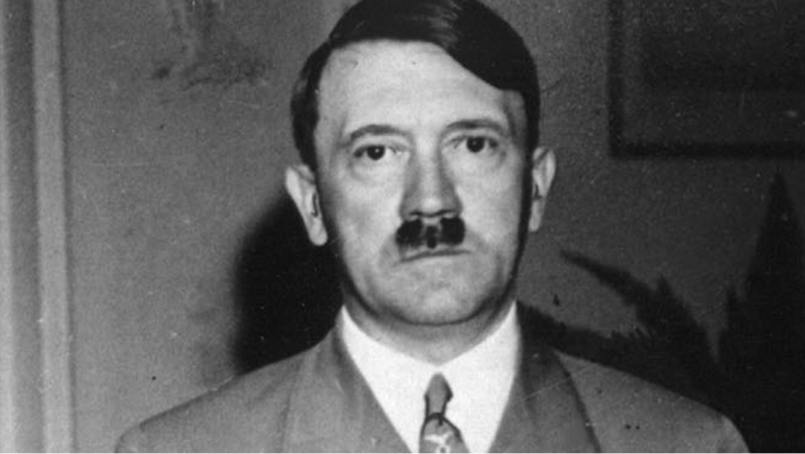 Nazistledaren Adolf Hitler led av Kallmanns syndrom, enligt ett fynd som forskare analyserat. Foto: AP/TT 