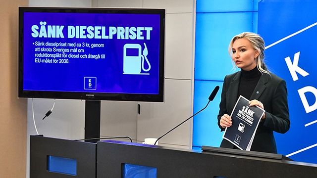 Miljö-och jordbruksutskottet säger nej till att ta upp Kristdemokraternas och Sverigedemokraternas förslag till initiativ för att få ner dieselpriset. Arkivbild. Foto: Claudio Bresciani/TT