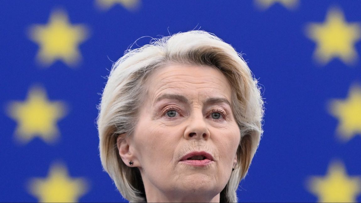 EU-kommissionens ordförande Ursula von der Leyen klarade torsdagens misstroendeomröstningar i EU-parlamentet med god marginal. Arkivfoto. Pascal Bastien/AP/TT
