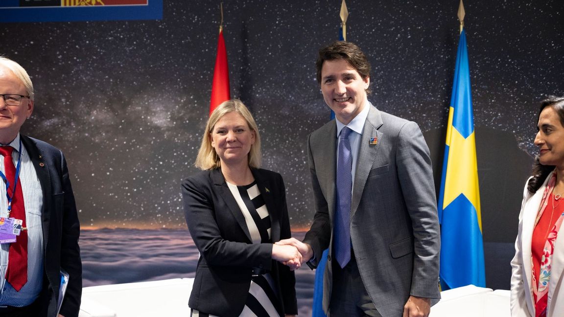 Statsminister Magdalena Andersson med Kanadas premiärminister Justin Trudeau under Natotoppmötet i Madrid. Foto: Henrik Montgomery/TT