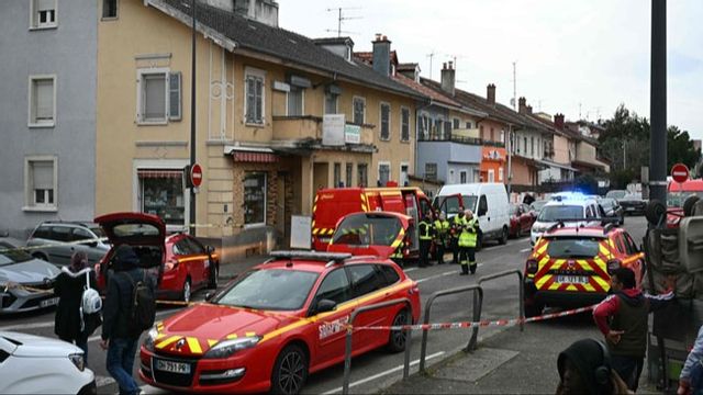 En man har dödats och tre poliser skadats i en knivattack i franska Mulhouse. Foto: Sebastien Bozon/AFP/TT.