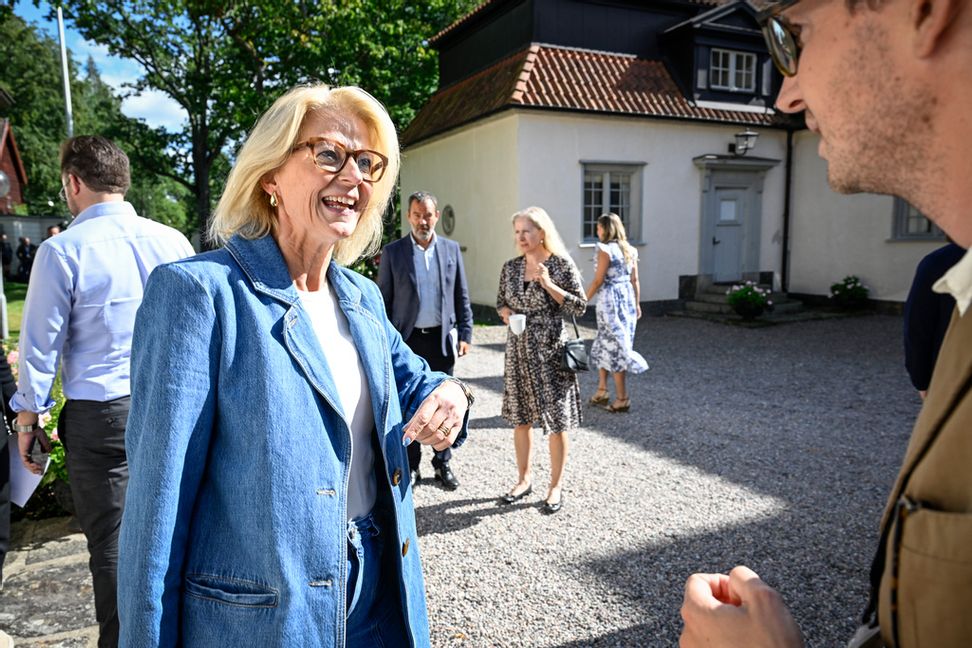 Finansminister Elisabeth Svantesson (M) presenterar utrymmet i höstbudgeten vid Harpsund. Foto: TT