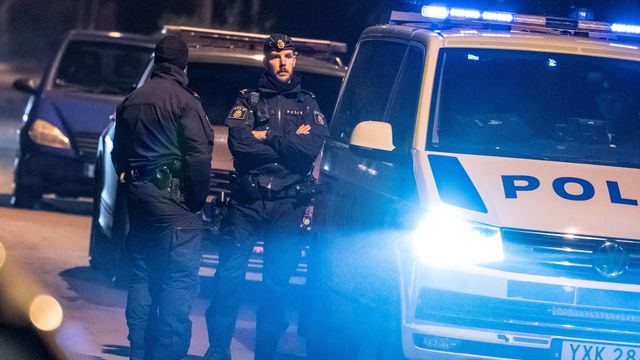 Foto: TT/Johan Nilsson
Polisen har publicerat bilder på den misstänkta gärningsmannen.