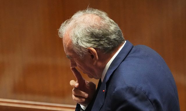 Frankrikes premiärminister François Bayrou och hans regering tvingas avgå efter en misstroendeomröstning. Foto: Christophe Ena/AP/TT