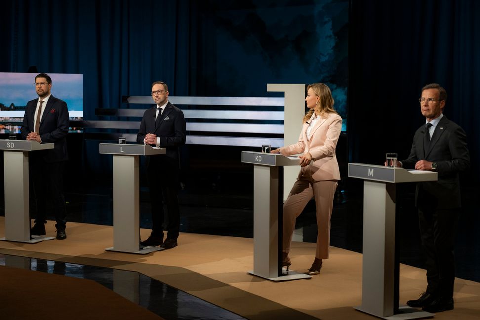 SD-ledaren Jimmie Åkesson, längst till vänster, var den ende partiledaren som svarade nej på frågan om USA är på väg i en auktoritär riktning. Foto: Pontus Lundahl/TT