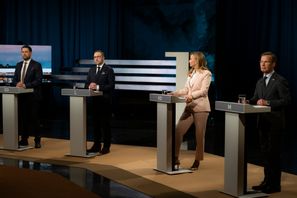 SD-ledaren Jimmie Åkesson, längst till vänster, var den ende partiledaren som svarade nej på frågan om USA är på väg i en auktoritär riktning. Foto: Pontus Lundahl/TT