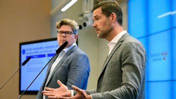 Forssell är glad åt minskat asylinvandring. Strömmer får förslag om 152 undantag från minimikrav på arbetskraftsinvandring Foto: Anders Wiklund/TT