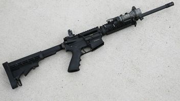 Mannen använde sig av ett halvautomatiskt gevär av modellen AR-15 (bilden), som förekommit vid många tidigare skjutningar i USA. Arkivbild. Foto: Sue Ogrocki/AP/TT