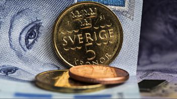 Svenska kronan behåller positionen som bästa valuta i G10-gruppen. Arkivbild.  Martina Holmberg / TT