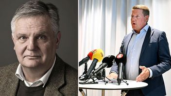  Johan Westerholm samt S partisekreterare Tobias Baudin under en pressträff om lotteriskandalen i september förra året. Bild: Mats Edman/Studio Artemis/Jessica Gow/TT