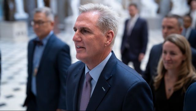 Den avsatte talmannen för USA:s representanthus, republikanen Kevin McCarthy, har redan gjort klart att han inte ställer upp igen. Kaos hotar kongressens arbete. Foto: J Scott Applewhite/AP/TT