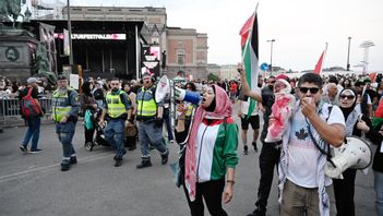 Varje lite större tillställning tycks dra till sig Palestinarörelsen som försöker ta över tillfället. Foto: Jessica Gow/TT