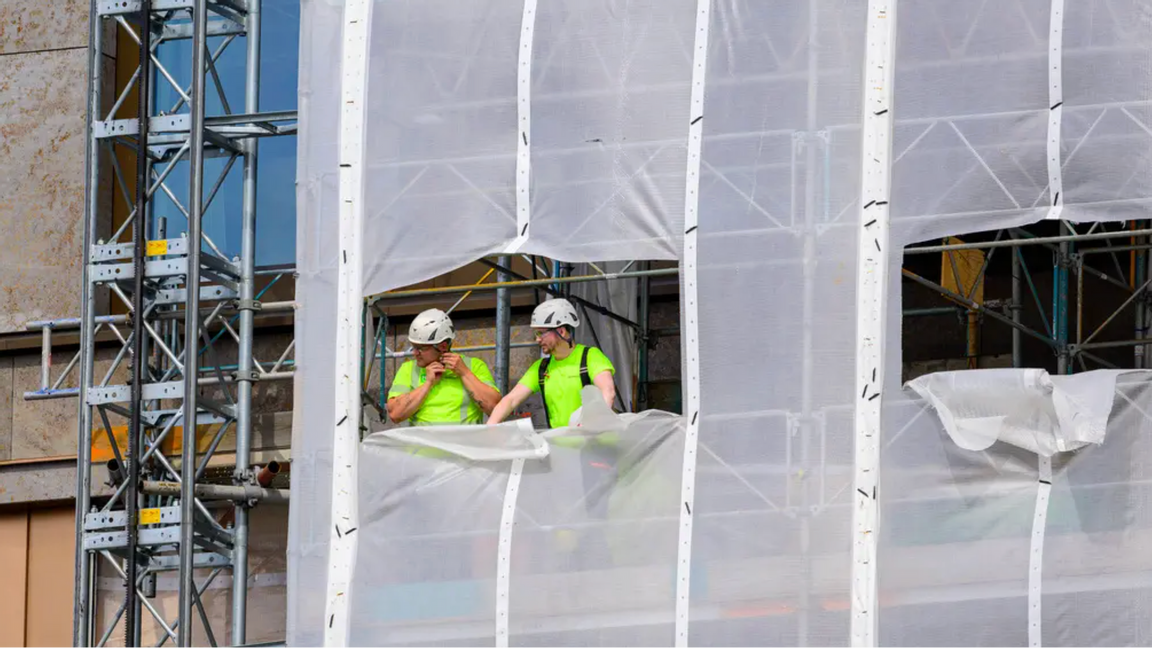 Genrebild. Byggindustrin är den vanligaste branschen för EU-invandrare som kommer till Sverige för att arbeta. Foto: Magnus Lejhall/TT