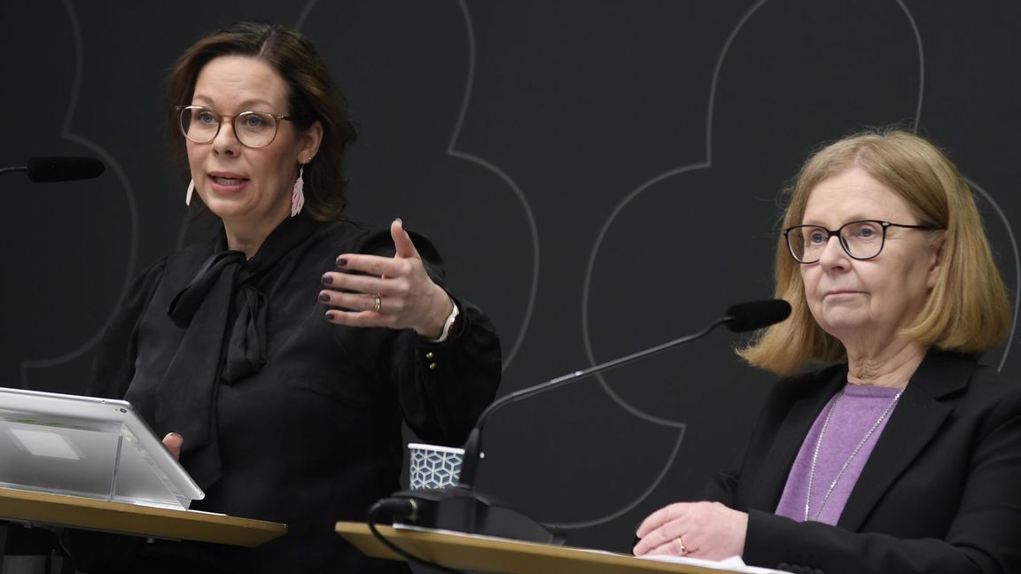 Migrationsministern Maria Malmer Stenergard (M) och regeringens särskilda utredare Ann-Jeanette Eriksson föreslår nya regler för arbetskraftsinvandring. Foto: Fredrik Surell/TT