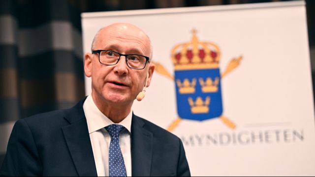 Överåklagare Lennart Guné under en pressträff om beslut i överprövningsärende i Palmeutredningen. Foto: Fredrik Sandberg/TT