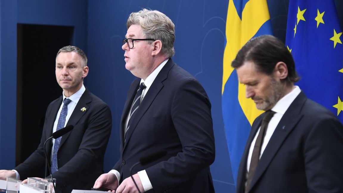 Civilminister Erik Slottner (KD), Justitieminister Gunnar Strömmer (M) och Liberalernas rättspolitiske talesperson Martin Melin. Foto: Lars Schröder/TT