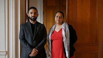 Framtidens vänster (FV) startades av de politiska vildarna Daniel Riazat och Lorena Delgado Varas, båda tidigare vänsterpartister. Foto: Oscar Olsson/TT