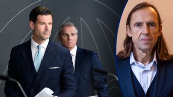 Migrationsminister Johan Forssell (M) åtföljd av den särskilde utredaren, chefsåklagare Ola Sjöstrand. Foto: Lars Schröder/TT