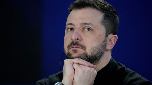 Ukrainas president Volodymyr Zelenskyj väntas resa till Washington på fredag för att möta USA:s president Donald Trump och underteckna det nya mineralavtalet. Foto: Frank Gunn/AP/TT