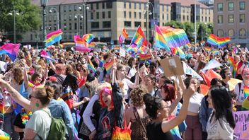 Förskolor i Göteborg organiserade egna Pridetåg under West pride.Foto: Adam Ihse/TT.