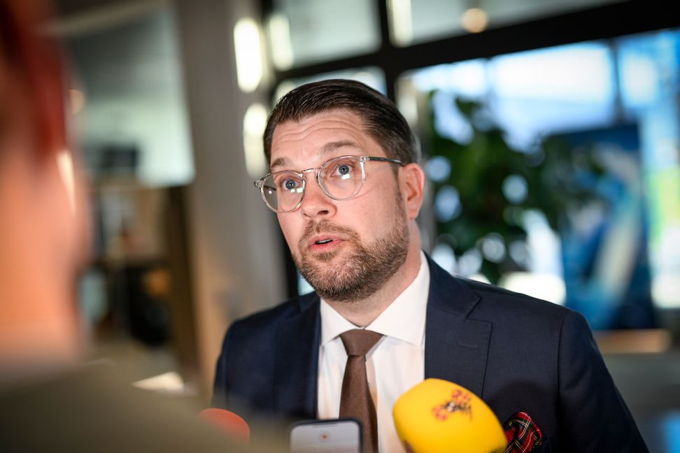 Sverigedemokraterna med partiledare Jimmie Åkesson backar i senaste mätningen från SCB. Arkivbild. Foto: Pontus Lundahl/TT