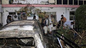 Förstörelsen inspekteras efter den uppmärksammade drönarattacken den 29 augusti, då tio civila dödades i Kabul. Arkivbild. Foto: Khwaja Tawfiq Sediqi/AP/TT