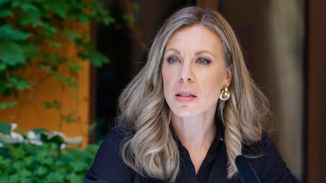 EU-minister Jessica Rosencrantz (M) slår fast att Sverige kommer kräva kraftiga nedskärningar av EU:s budgetförslag på 22 000 miljarder kronor. Foto: Pär Bäckström/TT.