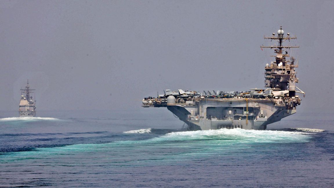 FN:s evakueringsplan har pausats. US Navy patrullerar Hormuzsundet. Foto: UD Navy, public domain