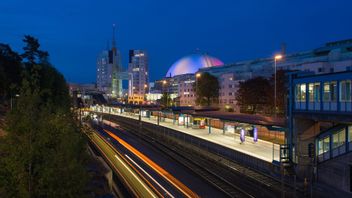 Nu halveras priset SL-kortet – från 1 060 till 530 kronor. Foto: Arild Vågen (CC BY-SA 4.0)