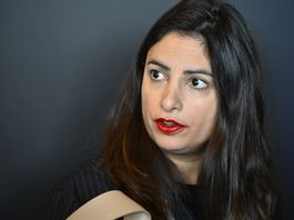 Nooshi Dadgostar uttalar sig nu för första gången om att partiet portats av Judiska centralrådet. Anders Wiklund/TT