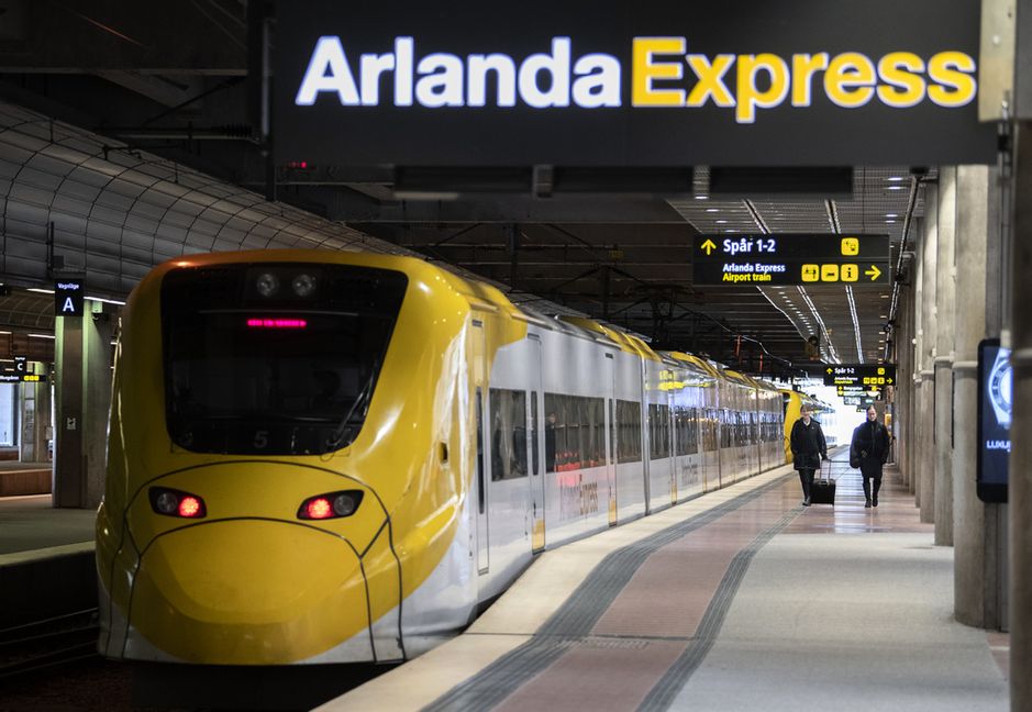 Pressa priserna och öka tågfrekvensen till och från Arlanda flygplats, föreslår regeringens utredare. Arkivbild. Foto: Anders Wiklund/TT