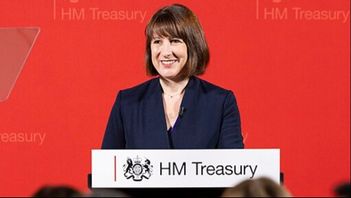 Bild tagen av: Kirsty O’Connor / Treasury  Open Government License 3. Foto av: Rachel Reeves / Brittiska finansministern