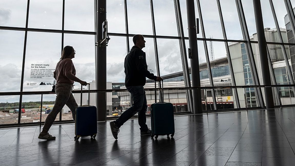 Resande med väskor på Sky City, Arlanda flygplats. Genrebild. Foto: Anders Wiklund/TT