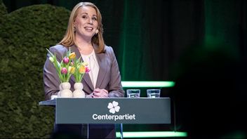 Annie Lööf håller sitt avskedstal vid Centerns partistämma. Foto: Johan Nilsson/TT