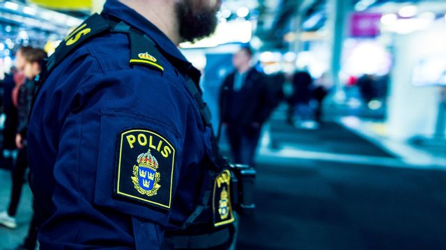 En man som hostade en polis i ansiktet och sade ”corona” frias i rätten. Arkivbild. Foto: Hanna Franzén/TT.