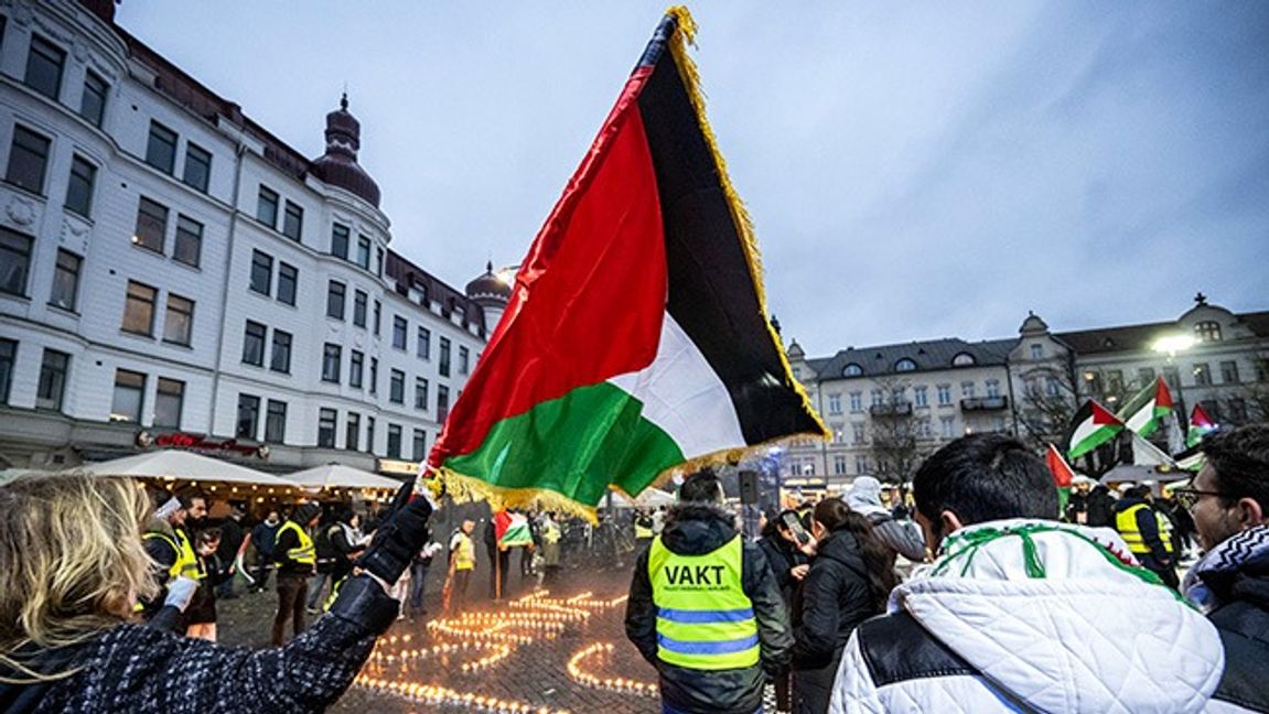 En propalestinsk demonstration på Möllevångstorget i Malmö. Foto: Johan Nilsson/TT