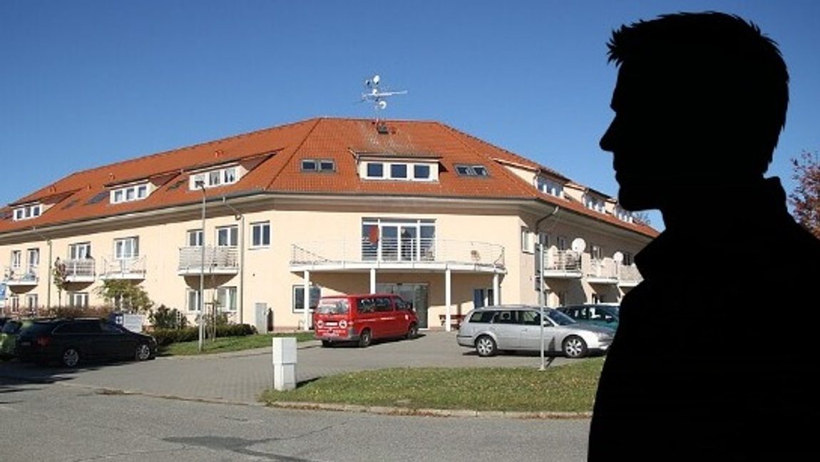 89-åring nypt i bröstet av personal – inget hände