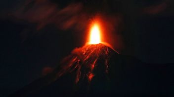 Volcan de Fuego (”Eldvulkanen”) i Guatemala under ett utbrott för tre år sedan. Foto: Moises Castillo/AP/TT.