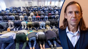 Fredagsbön. Foto: Gorm Kallestad/ NTB /TT