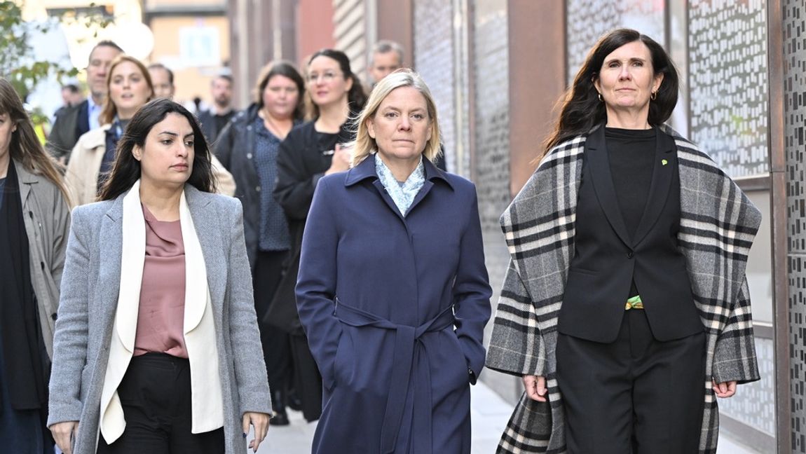 Magdalena Andersson kunde inte styra bra för att hon inte ensam hade makten. Trots det verkar planen vara att den här hjärntrojkan ska lösa allt, med lite stöd, från Centerpartiets Demirok. Foto: Henrik Montgomery/TT