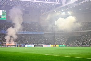 Söndagens fotbollsmatch i allsvenskan på Tele2 Arena i Stockholm avbröts. Magnus Lejhall/TT