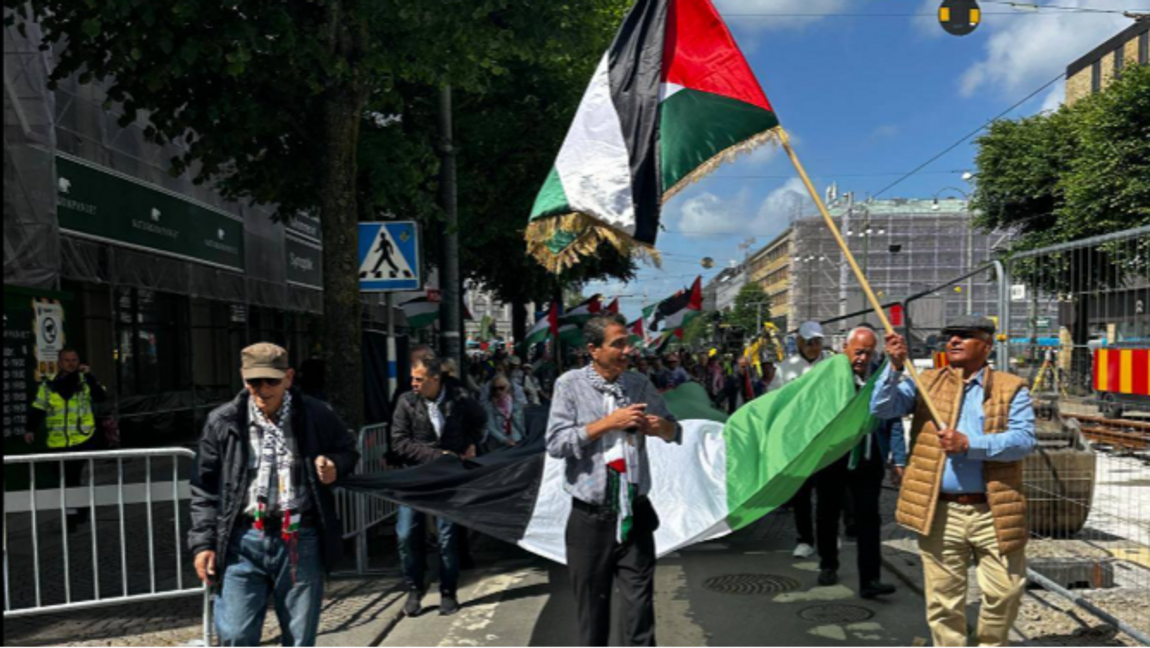 Palestinademonstranterna Sabri Hajir, Ousama Abdulhalim och Khaled Sadi har nära band till terrororganisationer, Iran och Ali Khan nätverket. Foto: Skärmdump/Facebook