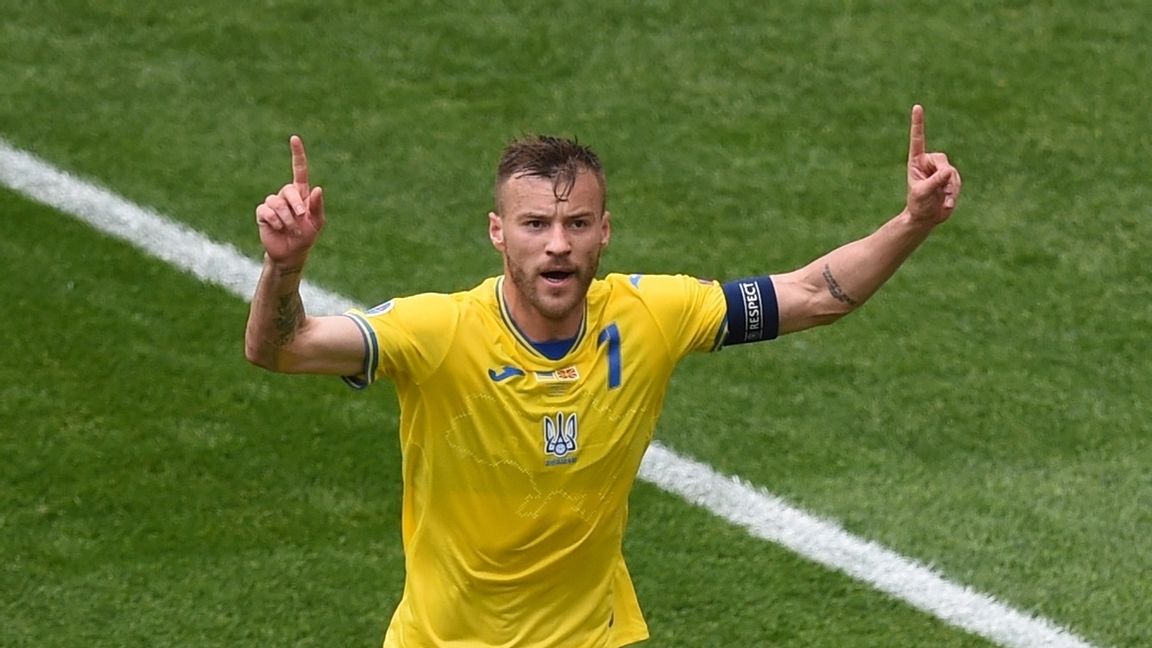 Den ukrainske landslagsstjärnan Andrij Jarmolenko under EM 2020. Nu lämnar han West Ham. Foto: Mihai Barbu/AP/TT  