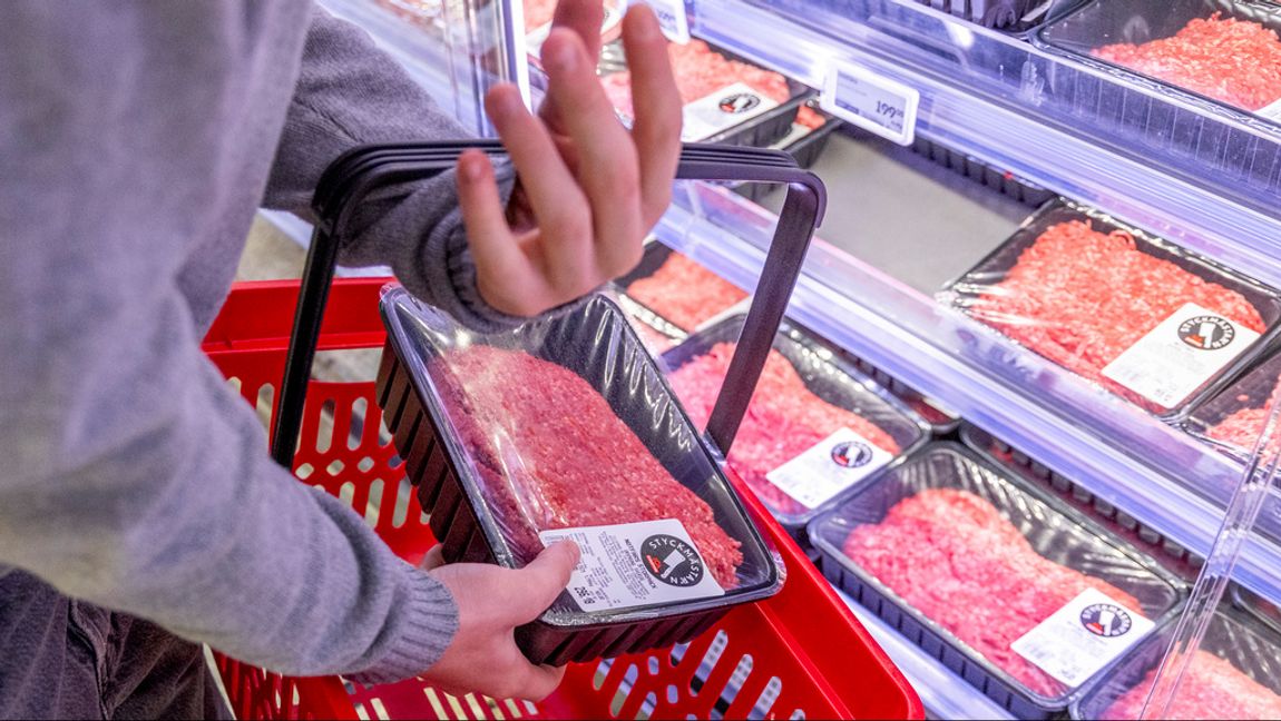 Nötkött är en av varorna som blev dyrare i oktober, enligt Matpriskollen. Adam Ihse/TT