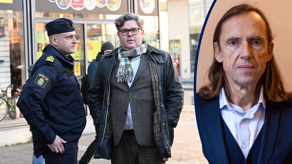 Justitieminister Gunnar Strömmer (M) i samspråk med lokalområdespolischef Johan Olsson i Vällingby centrum, där en man sköts till döds på nyårsafton. Foto: Fredrik Sandberg/TT